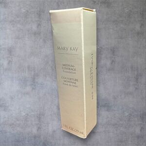 Mary Kay Medium Coverage Foundation IVORY 204 New in Box 355300 Gray Cap 1 oz